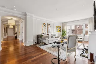 Photo #6: 425093212 Listing