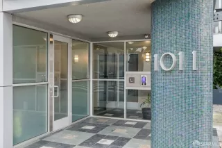 Photo #2: 425093289 Listing