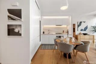 Photo #4: 426093456 Listing 