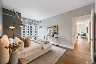 Photo #6: 426093771 Listing