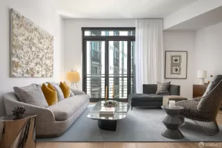 Photo #5: 426093858 Listing