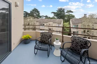 Photo #2: 426094179 Listing 