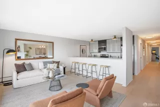 Photo #3: 426094323 Listing 