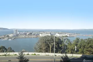 Photo #5: 426094425 Listing