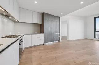 Photo #6: 426094425 Listing