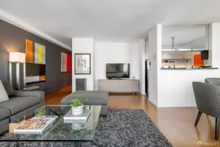 Photo #3: 426094595 Listing 