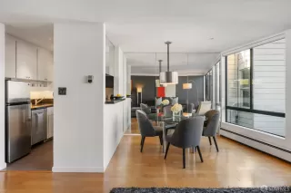 Photo #4: 426094595 Listing 