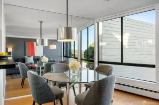 Photo #5: 426094595 Listing 