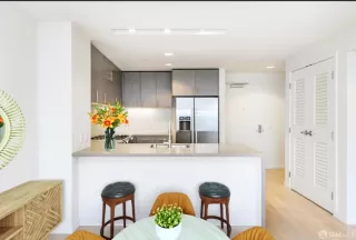 Photo #1: 426095170 Listing 