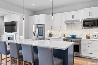 Photo #3: 426095235 Listing 