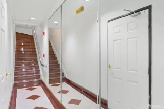 Photo #3: 426095340 Listing