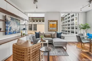 Photo #4: 426095611 Listing 