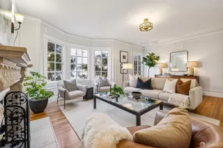 Photo #2: 426095659 Listing 