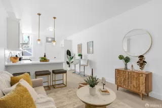 Photo #4: 426095970 Listing 