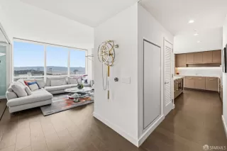 Photo #4: 426096196 Listing