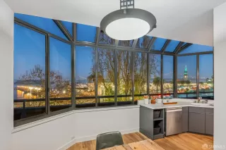 Photo #2: 426096568 Listing 