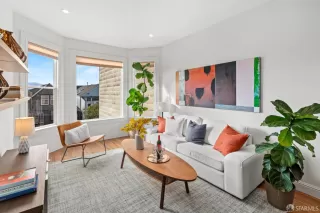 Photo #1: 426096591 Listing