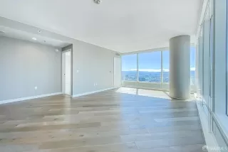 Photo #5: 426096610 Listing