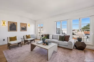 Photo #2: 426096634 Listing 