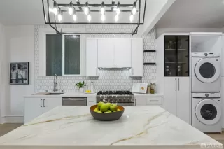 Photo #5: 426096672 Listing 