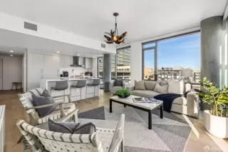 Photo #2: 426097090 Listing 