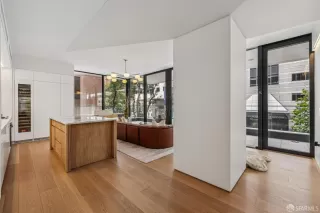 Photo #5: 426097318 Listing 