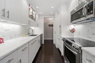 Photo #2: 426097425 Listing 