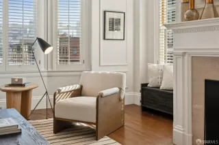 Photo #4: 426097557 Listing