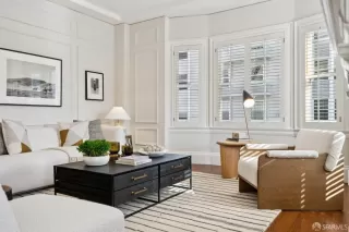 Photo #6: 426097557 Listing