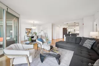 Photo #5: 426097594 Listing 