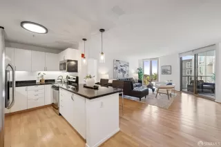 Photo #6: 426097594 Listing 