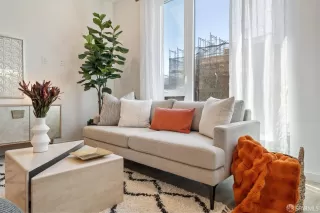 Photo #2: 426097684 Listing 