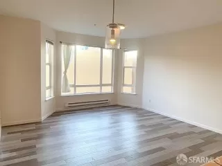 Photo #4: 426097731 Listing