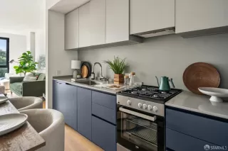 Photo #5: 426097871 Listing 