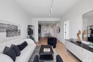 Photo #4: 426097877 Listing 