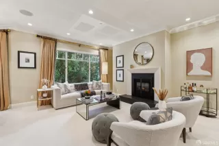 Photo #2: 426098023 Listing