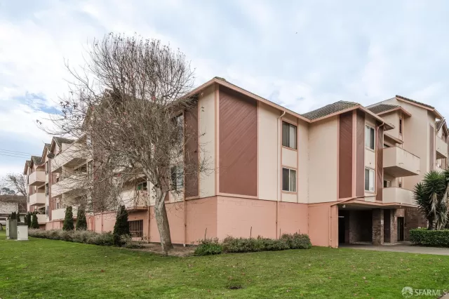 MLS: 426098055 Condo For Sale