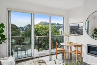 Photo #6: 426098098 Listing