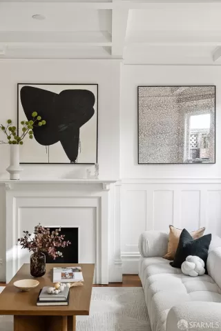 Photo #3: 426098158 Listing