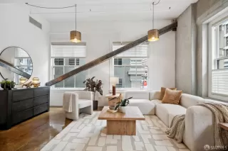 Photo #5: 426098434 Listing 