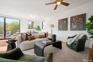 Photo #4: 426098488 Listing 