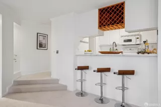 Photo #5: 426098675 Listing 