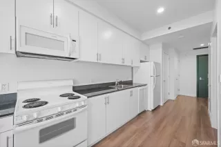 Photo #6: 426098776 Listing 