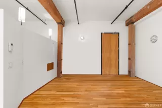 Photo #6: 426099206 Listing 