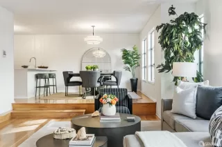 Photo #4: 426099270 Listing 