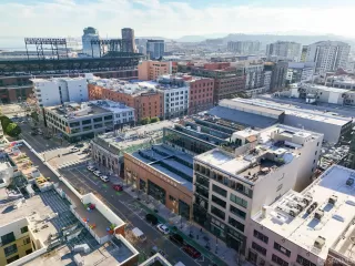 Photo #2: 426099317 Listing 