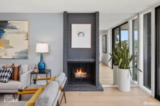 Photo #2: 426099547 Listing 