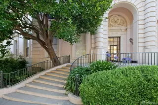 Photo #1: 426099939 Listing 