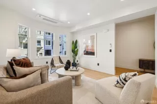 Photo #2: 426099983 Listing