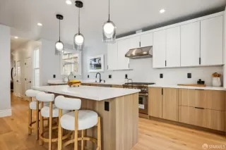 Photo #5: 426099983 Listing